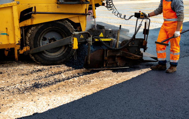 Best Asphalt Driveway Installation  in Crownsville, MD